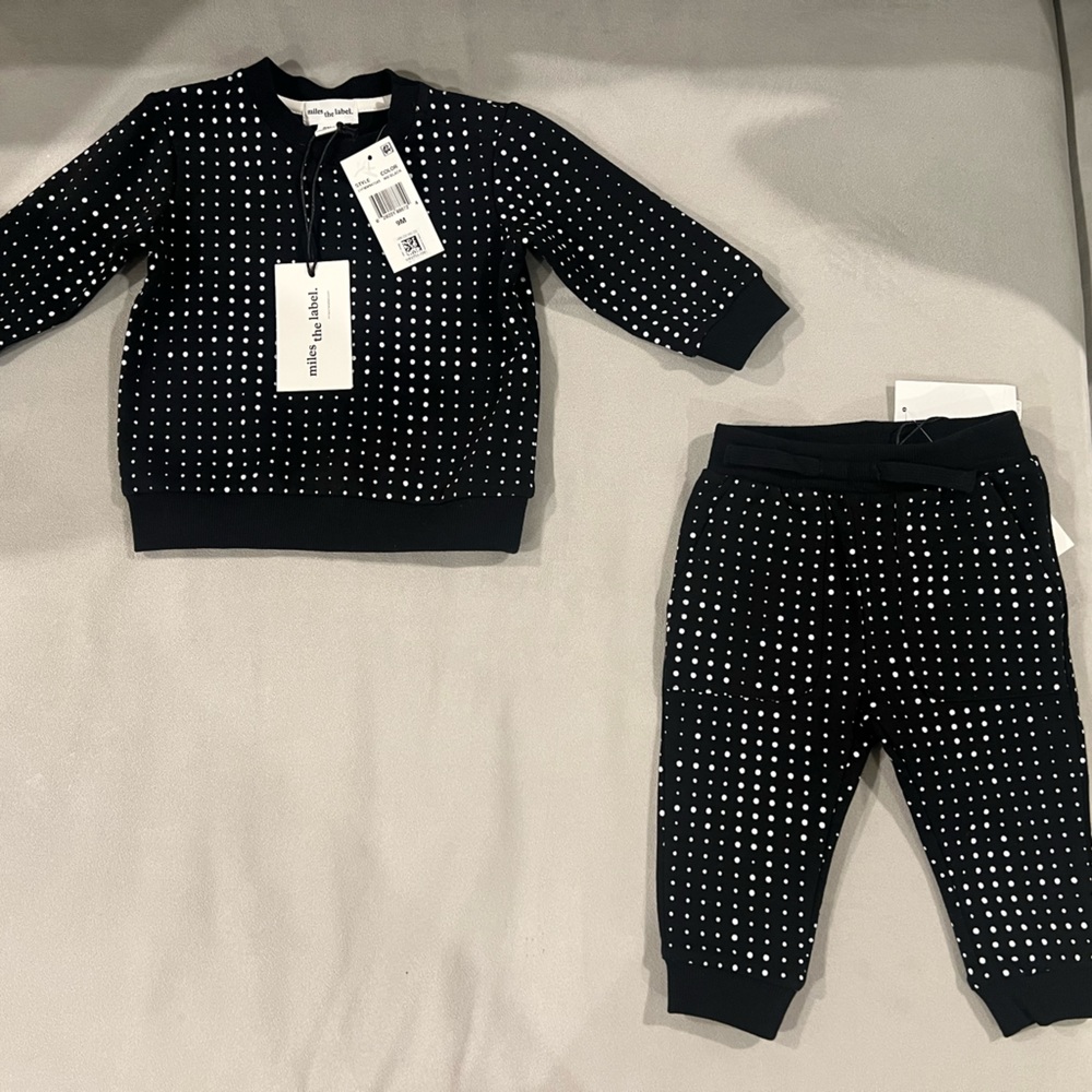 Baby sweatshirt and pants
